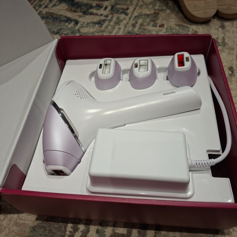 Vand epilator Philips 4 capete nou